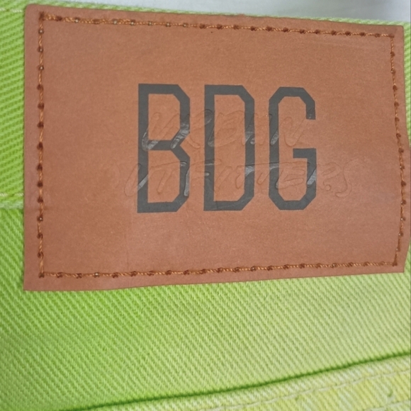NWT BDG Longline Carpenter Denim Short — Green Wash Size 24 - Picture 10 of 13